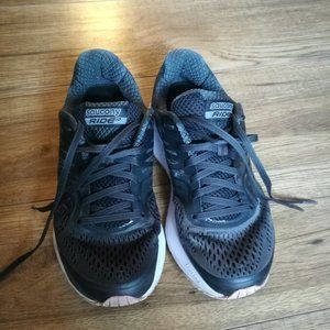 Saucony running sneakers - size 6